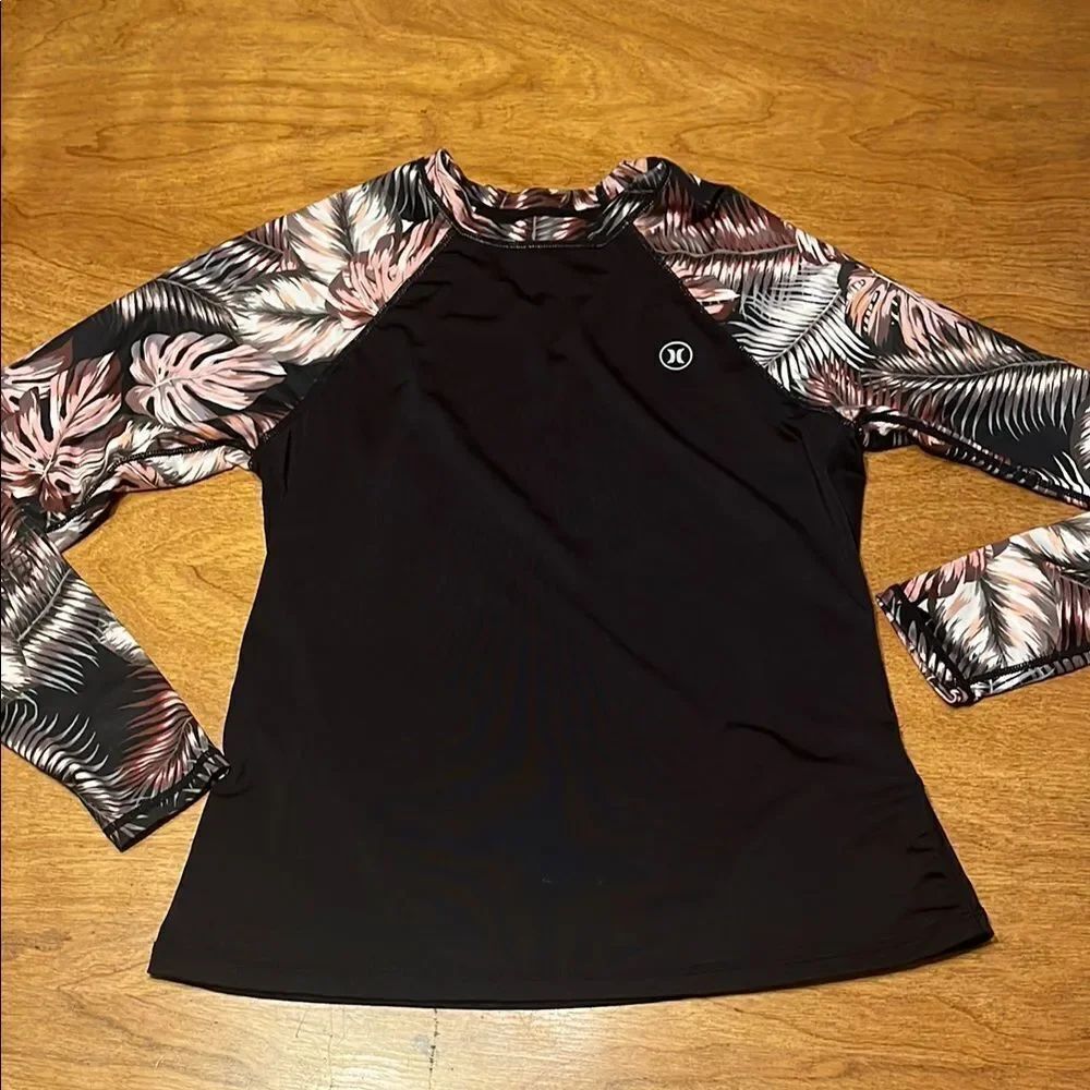 Hurley UPF 50+ Long Sleeve Swim/ Surf Shirt